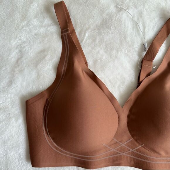 OEAK Women’s Seamless Bra Size Medium - Picture 3 of 9